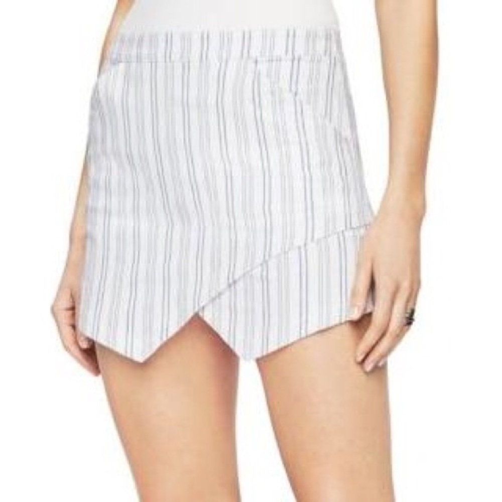 BCBGMAXAZRIA Beckett skirt. Size S- TAGS ATTACHED